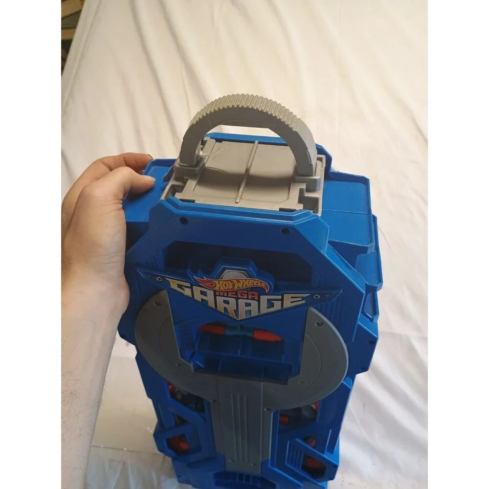 Hot Wheels Mega Garage  Playset Carry Case Storage core replacement only